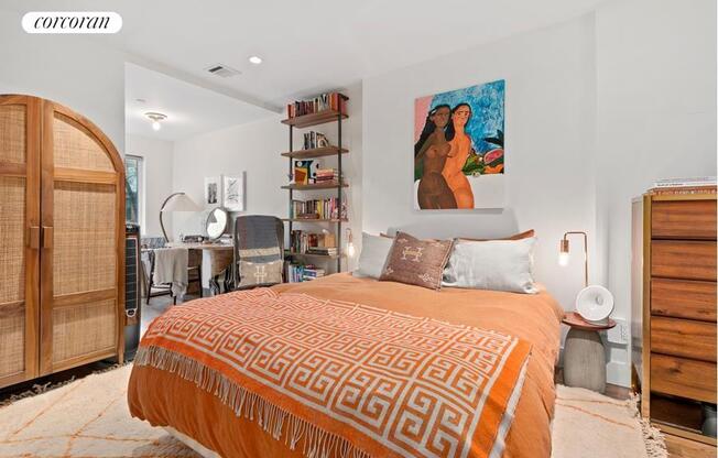 159 W 126 ST