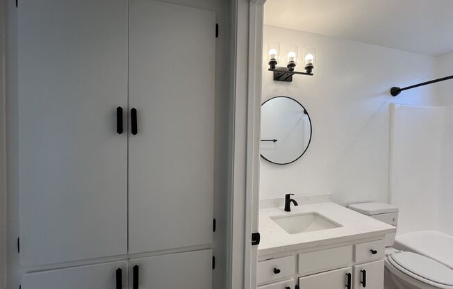 1 bed, 1 bath, 700 sqft, $1,698, Unit 112