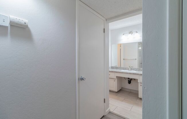 1 bed, 1 bath, 750 sqft, $1,610, Unit 239