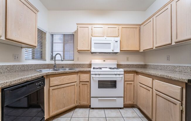 2 beds, 2 baths, $1,600
