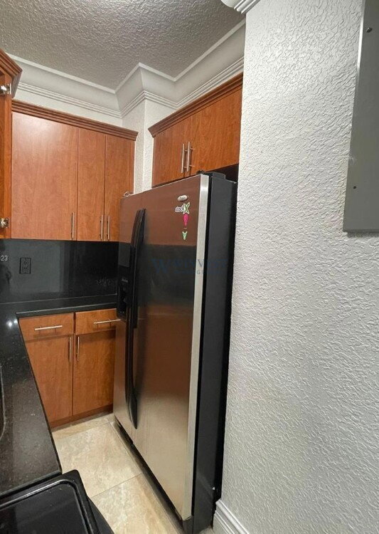 150 SW 10th St