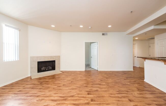 2 beds, 2.5 baths, 1,207 sqft, $3,100, Unit 8714-200