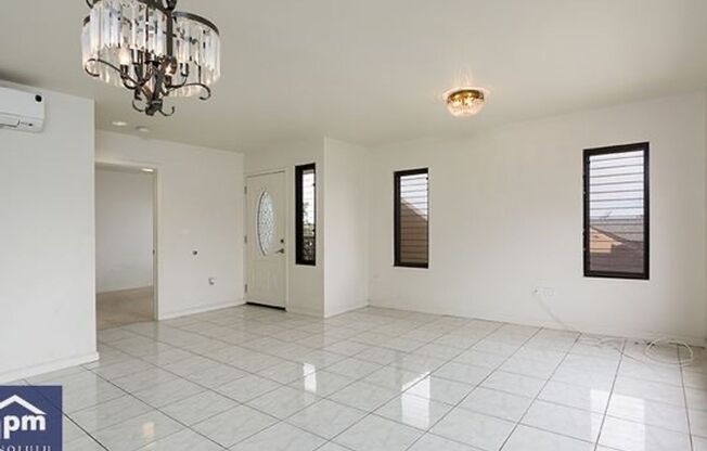 3 Bedroom, 2 Bath Apartment Style Townhouse