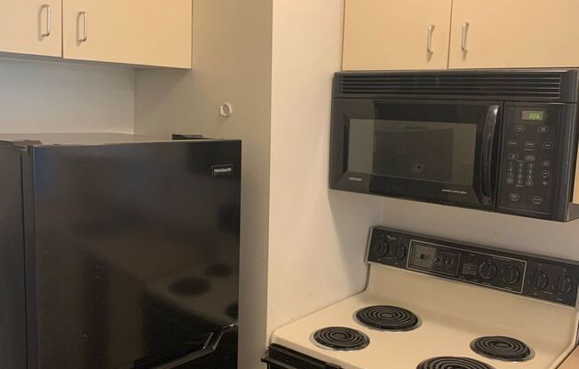 1 bed, 1 bath, $1,475, Unit 104