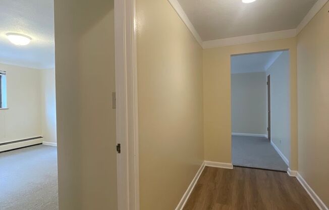 2 beds, 1 bath, 908 sqft, $1,495, Unit 108