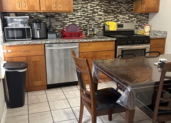 12 FAIRMONT PL