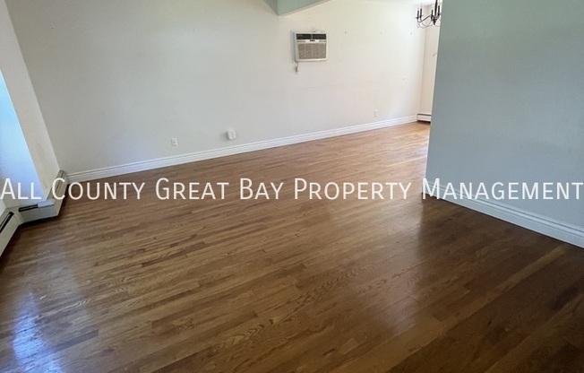 4 Williamsburgh Ln