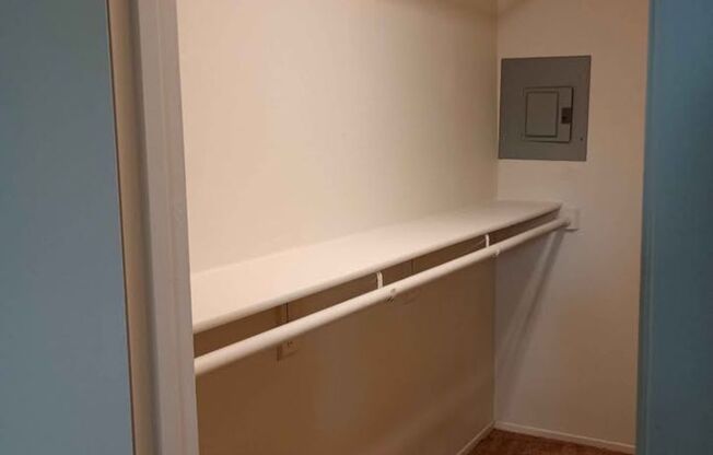 1 bed, 1 bath, 445 sqft, $950, Unit 620