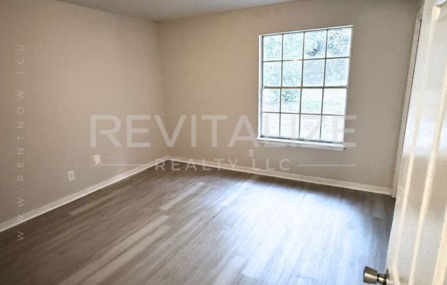 2 beds, 1.5 baths, $1,000