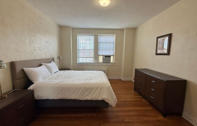 2 beds, 2 baths, 1,303 sqft, $3,000, Unit 601