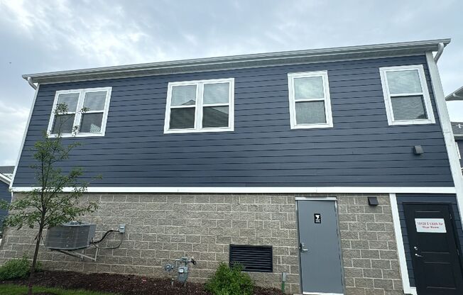 1 bed, 1 bath, 972 sqft, $1,595, Unit 10128 S 130th Terrace Carriage House over Storm Shelter A972 XS2