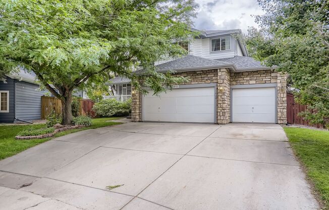 Beautiful Waneka Landing 5 bed/4 bath Home! Available August 6!