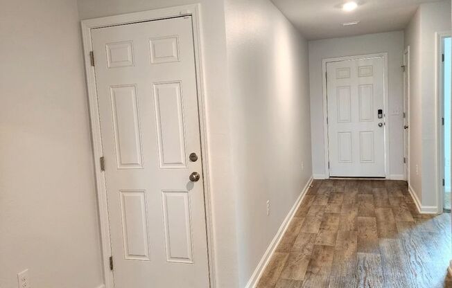 ALMOST NEW!! Exquisite 4 Bedroom, 2 Bath Rental Home!