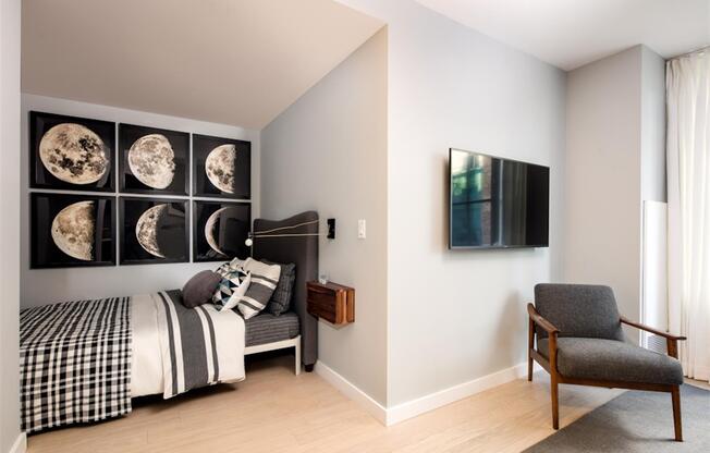 Studio, 1 bath, 560 sqft, $4,183, Unit 9L