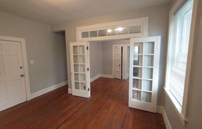 1 bed, 1 bath, 1 sqft, $1,250, Unit 2E