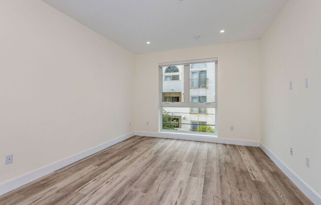 2 beds, 2 baths, 1,299 sqft, $4,250, Unit 204