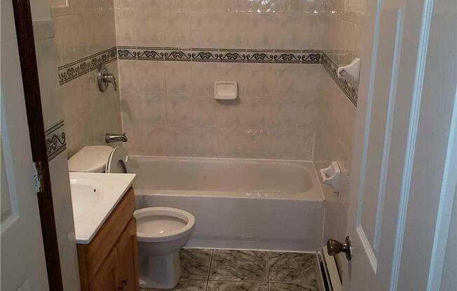 3 beds, 2 baths, 3,030 sqft, $3,500