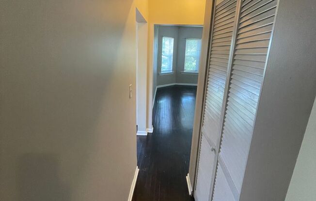 2 beds, 1 bath, $1,400, Unit 2648 # 5