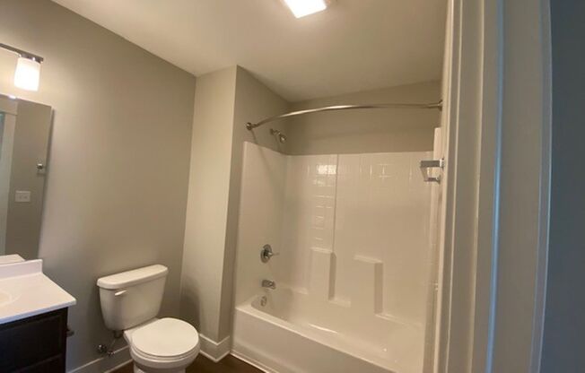 3 beds, 2 baths, 1,381 sqft, $2,371, Unit 2119-201