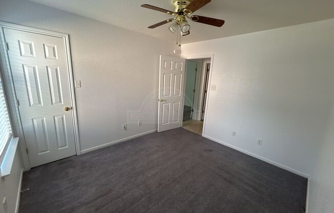 2 beds, 1 bath, $750