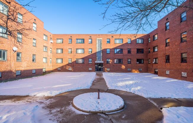 2 beds, 1 bath, 800 sqft, $1,299, Unit 2117 Brownsville Road - B11