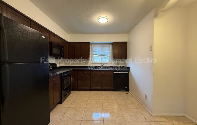 2 beds, 1 bath, 763 sqft, $995, Unit 119