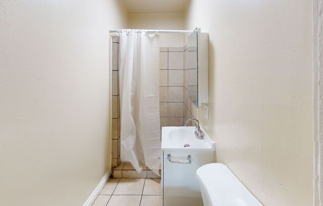 Studio, 1 bath, 350 sqft, $1,450, Unit 101