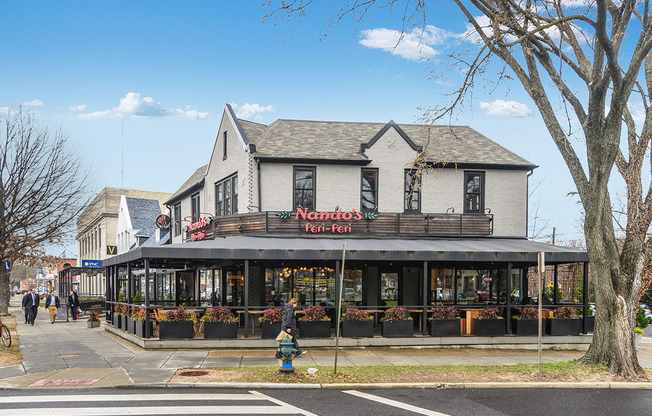 Restaurants and bars in Tenleytown at 4115 Wisconsin, Washington, 20016