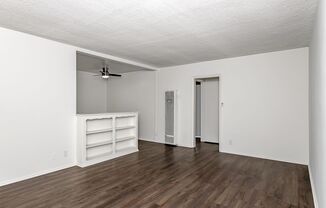 1 bed, 1 bath, 700 sqft, $2,050, Unit 9