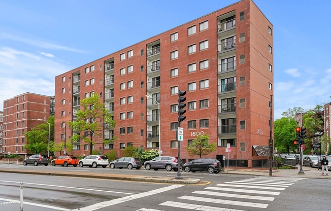 2 beds, 2 baths, 1,114 sqft, $3,950, Unit 205