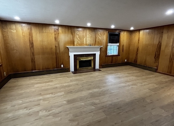 28 ELSIE ST