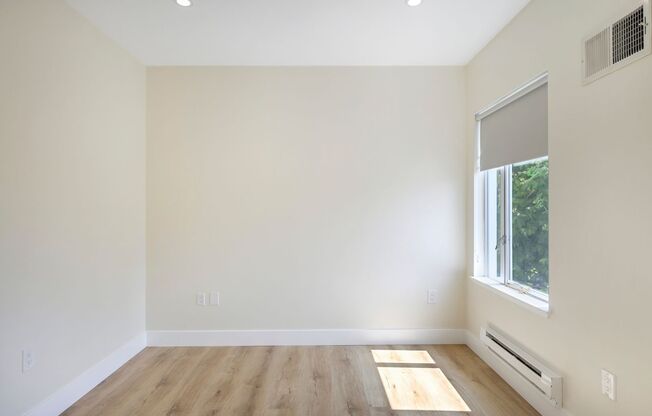 2 beds, 1 bath, 760 sqft, $2,698, Unit 604
