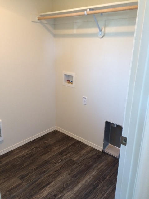 1 bed, 1 bath, 660 sqft, $1,500, Unit 1274 SW 15th St