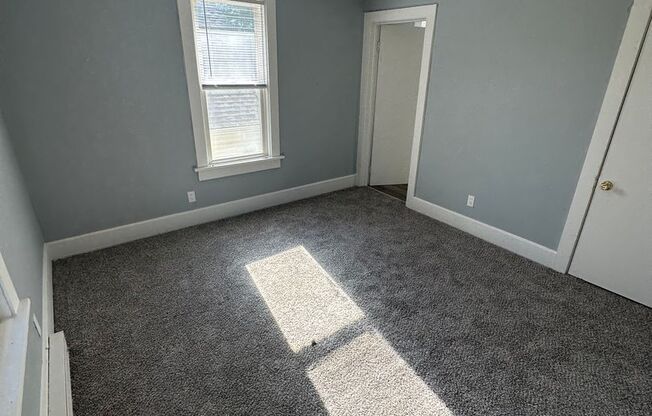 336 North Grand Avenue West