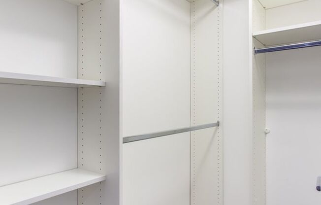 1 bed, 1.5 baths, 965 sqft, $3,300, Unit 1616 - 210