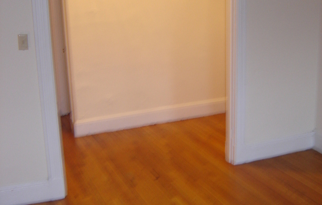 1715- Commonwealth Avenue