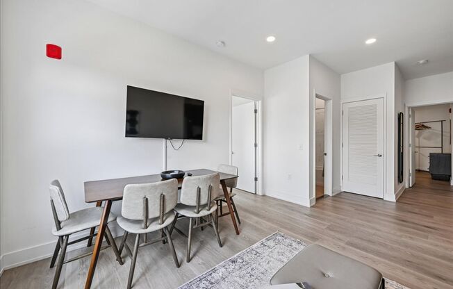 2 beds, 2 baths, 701 sqft, $2,799, Unit 312