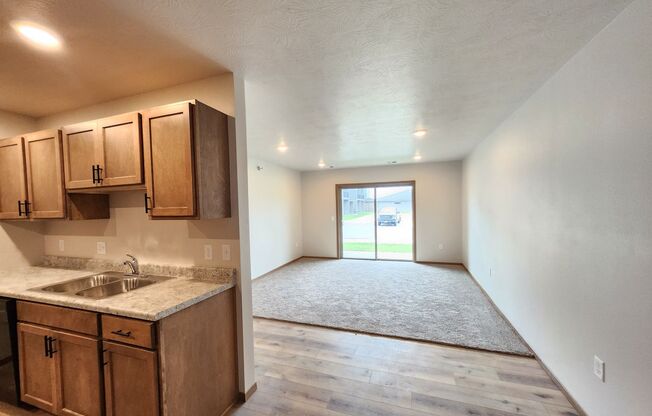 1 bed, 1 bath, 756 sqft, $1,025, Unit 3520 107