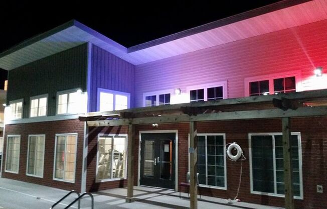 3 beds, 2 baths, 1,330 sqft, $1,865, Unit 3301