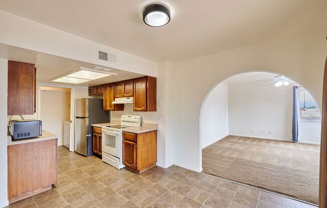16734 E Westby Dr - Glazer