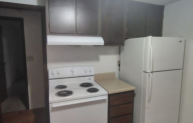 2 beds, 1 bath, 864 sqft, $1,065, Unit Unit 02