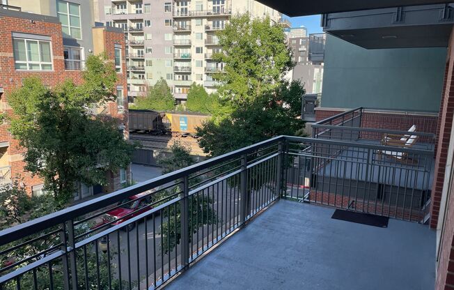 1 bed, 1 bath, $2,050