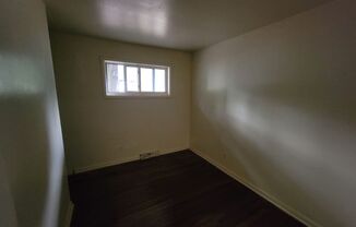 3 beds, 1 bath, $1,050