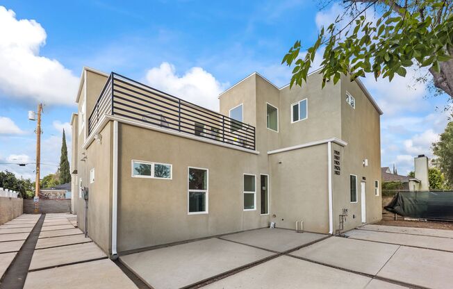 19025 Bassett Street