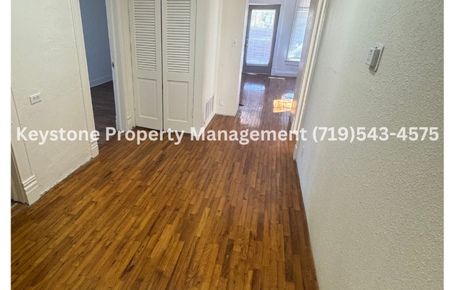 Charming Southside Victorian Tri-plex - Apartment with 2 Bedrooms/1 Bath  $1000/$1000