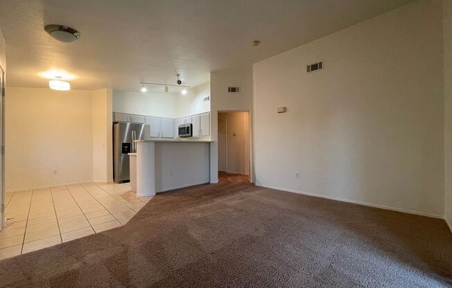 2 BED 2 BATH CONDO IN GATED COMMUNITY!