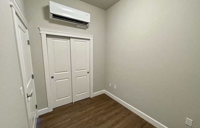 2 beds, 1 bath, 644 sqft, $2,450, Unit 434-434