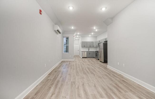 1156 S 52 ST