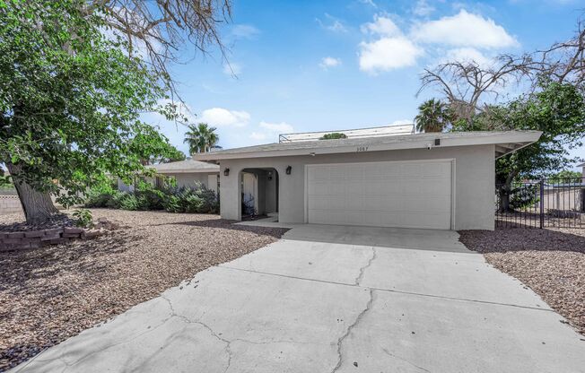 Family-Friendly House with Pool and Spacious room