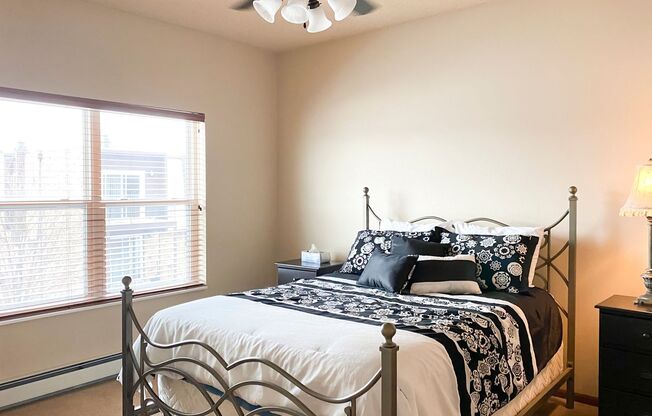 2 beds, 2 baths, 1,082 sqft, $1,325, Unit 1310-212